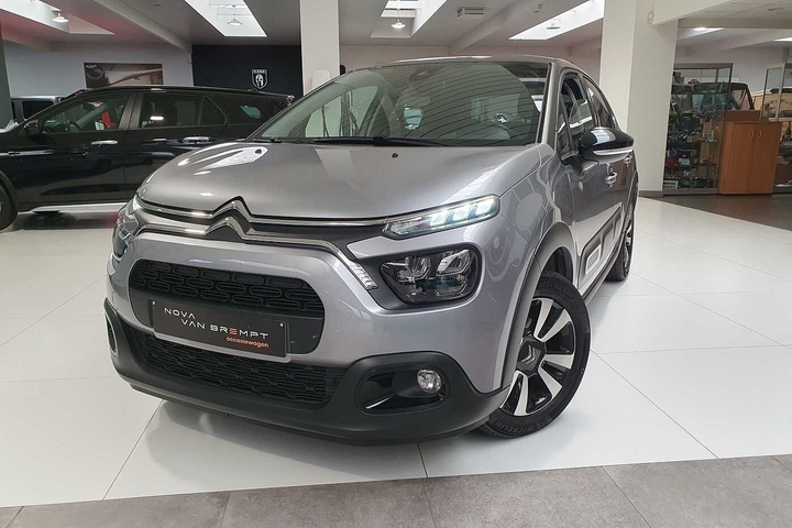 Citroen C3 S1.2i PureTech Shine S&S 83PK met PARKS A+CAM (2023)