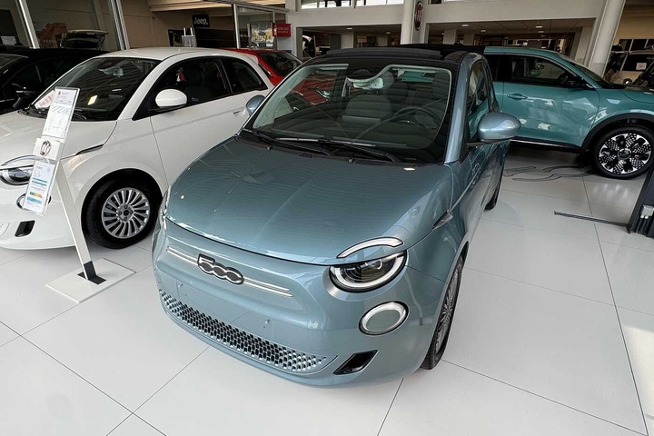 Fiat E-500C e-500 42 kWh Icon 118PK met PARKSENS (2021)