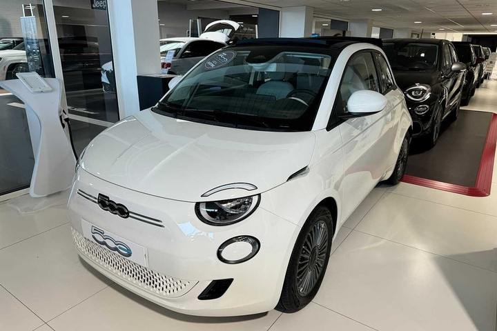 Fiat E-500C e-500 42 kWh Icon 118PK met CARPLAY+ANDROID AUTO (2022)