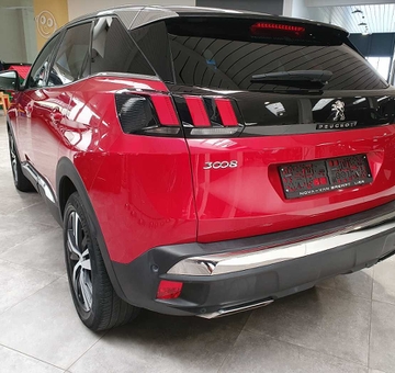 Peugeot 3008 1.2 PureTech GT Line 130PK met PARKSENS (2017)