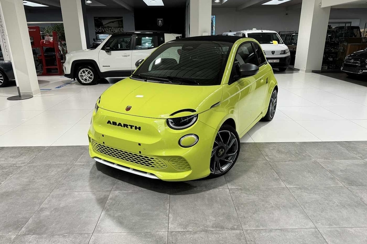 Abarth E-500C 42 kWh Turismo FULL OPTION (2023)