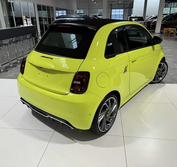 Abarth E-500C 42 kWh Turismo FULL OPTION (2023)