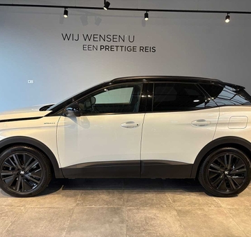 Peugeot 3008 1.6 Hybrid GT Pack PARKSENS+CAM (2022)