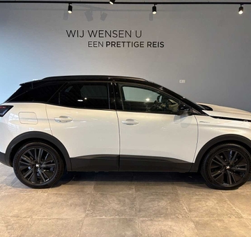 Peugeot 3008 1.6 Hybrid GT Pack PARKSENS+CAM (2022)