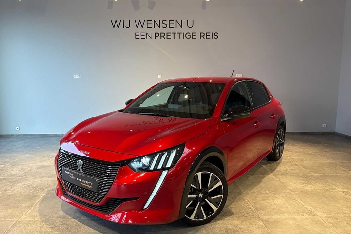 Peugeot 208 1.2i GT PARKSENS+CAM (2023)